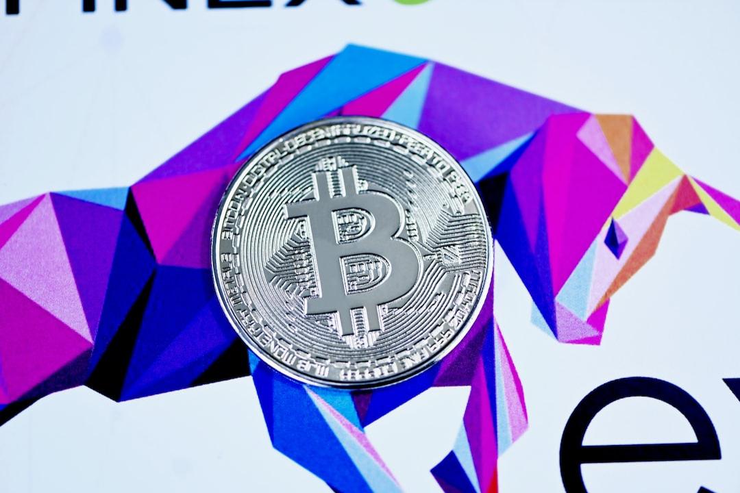 为何加密货币股票COIN、MARA、MSTR表现优于标准普尔500指数